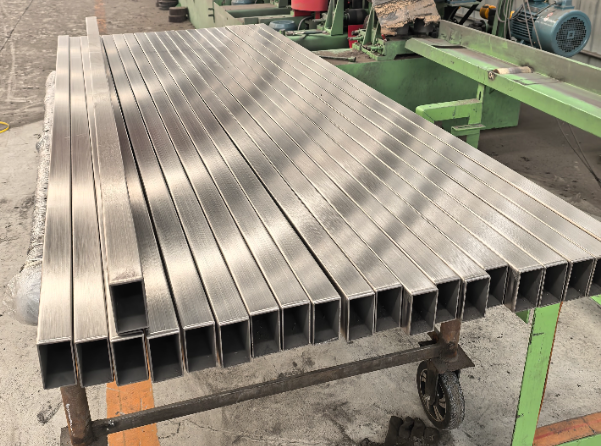 安顺建筑工程行业用不锈钢无缝钢管